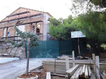 ΑΝΟΙΧΤΑ  ΕΡΩΤΗΜΑΤΑ ΣΧΕΤΙΚΑ ΜΕ ΤΗΝ ΑΥΘΑΙΡΕΤΗ ΕΠΕΚΤΑΣΗ ΤΟΥ ΠΡΟΦΗΤΗ ΗΛΙΑ ΗΛΙΟΥΠΟΛΗΣ ΣΤΟΝ ΔΗΜΟΣΙΟ ΔΑΣΙΚΟ ΧΩΡΟ ΤΟΥ ΥΜΗΤΤΟΥ