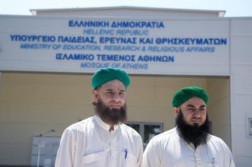 Τζαμί στην Αθήνα το Σεπτέμβριο - «Έξυπνος πατριωτισμός» λέει το Υπουργείο Παιδείας