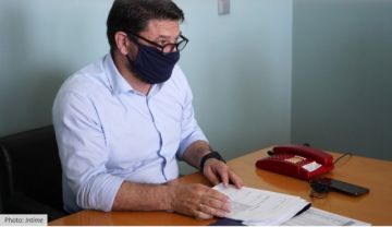 Ο Χαρδαλιάς ανακοίνωσε νέα περιοριστικά μέτρα -Υποχρεωτική η μάσκα και σε μαγαζιά, φούρνους, κρεοπωλεία, κομμωτήρια και δημόσιες υπηρεσίες