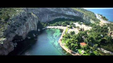 Λίμνη Βουλιαγμένης: Κλείνει προληπτικά για 48 ώρες λόγω κρούσματος κορωνοϊού