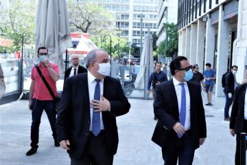 Κορωνοϊός: Σε καραντίνα Άδωνις Γεωργιάδης και Νίκος Παπαθανάσης