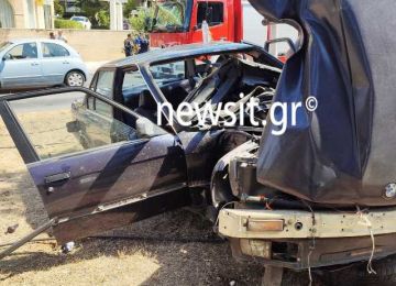 Σοκαριστικό τροχαίο στη Γλυφάδα – Ένας τραυματίας (pics)