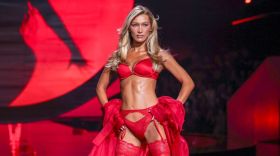 Οι άγγελοι της Victoria's Secret έλαμψαν ξανά: Η θριαμβευτική επιστροφή της Μπέλα Χαντίντ