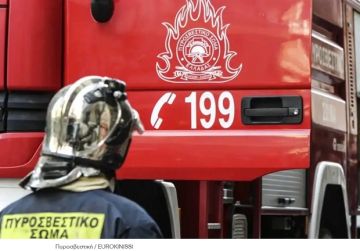 Φωτιά στον Βύρωνα σε χώρο καταστήματος