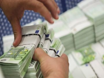 150 Έλληνες ύποπτοι για ξέπλυμα “μαύρου” χρήματος – Μεγάλη αστυνομική επιχείρηση από 8 χώρες της ΕΕ