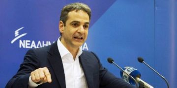 Αιφνιδιαστική επίσκεψη Μητσοτάκη στο Ελληνικό: Εκκενώστε το αμέσως, τραγικές οι συνθήκες 