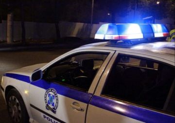 Αστυνομικός συνελήφθη στον Νέο Κόσμο για ξυλοδαρμό της 19χρονης συντρόφου του