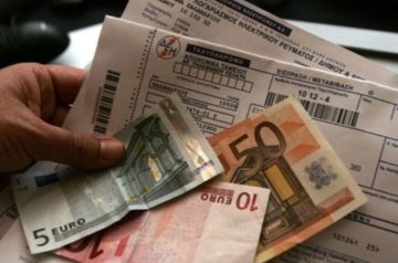 Αναστολή της ρήτρας αναπροσαρμογής στα τιμολόγια του ρεύματος από την 1η Αυγούστου 2022