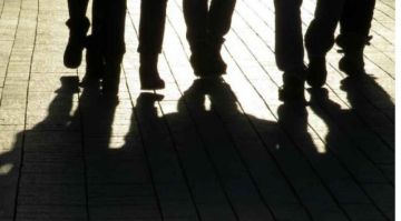 Άγρια επίθεση ανηλίκων σε 17χρονο στην Ηλιούπολη: Τον χτυπούσαν και τραβούσαν βίντεο!