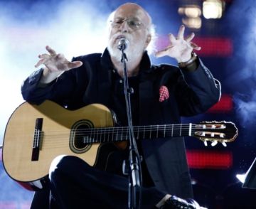 Πέθανε ο Διονύσης Σαββόπουλος