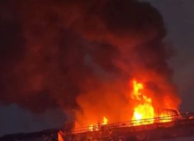 Νέα Σμύρνη: Μεγάλη φωτιά σε διαμέρισμα 5ου ορόφου - Απεγκλωβίστηκε ένας ένοικος