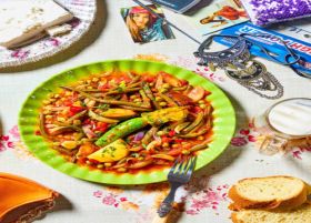 Η συνταγή της ημέρας:''Το αγαπημένο φαγητό της Μαρίνας Σάττι - μπριάμ με αρακά και φασολάκια''