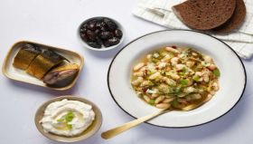 Η συνταγή της ημέρας, Σάββατο 22 Νοεμβρίου 2025: ''Φασολάδα λεμονάτη με βότανα''