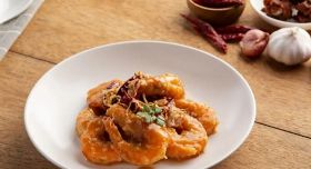 Η συνταγή της ημέρας, Πέμπτη 23 Απριλίου 2026: ''ολόκληρες γαρίδες με σάλτσα ντομάτας και κρασιού ''