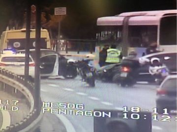 Τροχαίο ατύχημα έξω από το Υπ. Εθνικής Άμυνας - Έκλεισε η κάθοδος της Μεσογείων