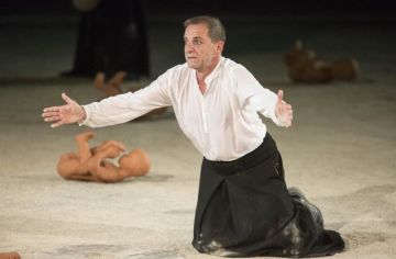 Συνελήφθη ο Δημήτρης Λιγνάδης με ένταλμα για ''βιασμό κατά συρροή''