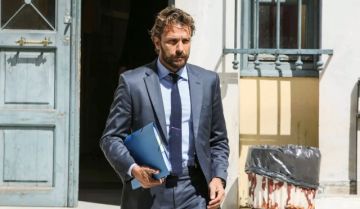 Διέρρηξαν το αυτοκίνητο του δικηγόρου Γιάννη Μαρακάκη έξω από την είσοδο της Α Πλαζ Βούλας