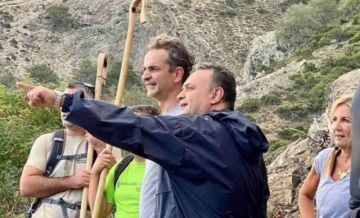 Μητσοτάκης - Mαρέβα: Ήρθαν σε επαφή με επιβεβαιωμένο κρούσμα (φωτο)