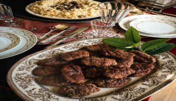 Η συνταγή της ημέρας, Κυριακή 15 Φεβρουαρίου 2026: ''Μπιφτεκάκια σμυρναίικα στα λεμονόφυλλα''