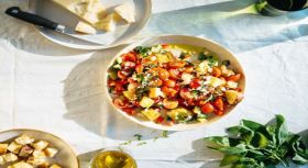 Η συνταγή της ημέρας, Κυριακή 8 Ιουνίου 2025: ''Panzanella -  η ιταλική ντοματοσαλάτα με ψωμί''