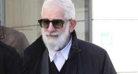 O Πέτρος Φιλιππίδης κρίθηκε ομόφωνα ένοχος για τις 2 απόπειρες βιασμού: Ξέσπασαν σε κλάματα Παπαχαραλάμπους και Δροσάκη