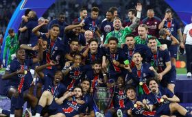 Παρί Σεν Ζερμέν - Ίντερ 5-0: Σήκωσε το πρώτο Champions League στην ιστορία της με τον Ντουέ και έφτασε στο ''τρεμπλ''