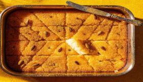 Η συνταγή της ημέρας, Κυριακή 15 Μαρτίου 2026: ''Ρεβανί με ρύζι, νηστίσιμο, από το Γαλαξίδι''