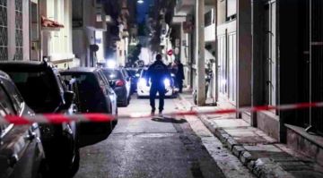 Βρέθηκαν νεκρές μάνα και κόρη στη Ζωγράφου: Τσιμεντωμένη η πόρτα του διαμερίσματος 