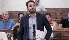 Έκλεψαν το πορτοφόλι του αντιπεριφερειάρχη Αττικής Χρήστου Θεοδωρόπουλου από το σακάκι του στη Γλυφάδα