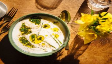 Η συνταγή της ημέρας, Σάββατο 18 Απριλίου 2026: ''Τσορβάς, η έξοχη γιαουρτόσουπα του Πόντου και των Βαλκανίων''