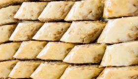 Η συνταγή της ημέρας, Δευτέρα 23 Μαρτίου 2026: ''Μπακλαβάς αμυγδάλου με ελαιόλαδο, από τη Λέσβο (τυμπλούδια)''