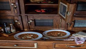 Η συνταγή της ημέρας, Δευτέρα 6 Απριλίου 2026: ''Χορτόσουπα νηστίσιμη με κριθαράκι, άλαδη''