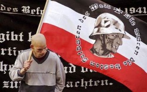 Γερμανία: Να απαγορευθεί το νεοναζιστικό NPD ζητά η Άνω Βουλή
