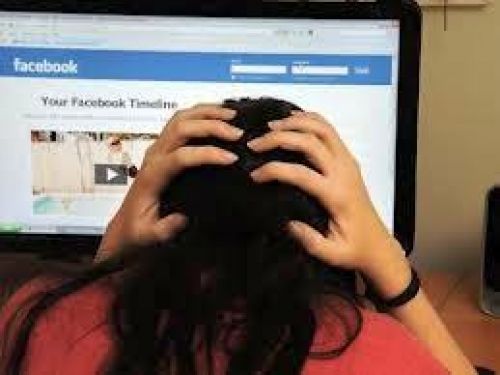 Ο «δράκος του Facebook» φυλακισμένος σε... βίλα της Εκάλης