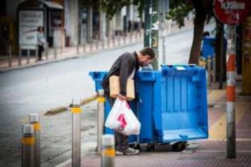Η ανεργία θα διογκωθεί - Κίνδυνος φτώχειας για το 44% των Ελλήνων