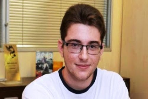 Ένα μεγάλο ΜΠΡΑΒΟ!!!  Ο 17χρονος Νέστορας Χαχάμης έγινε δεκτός με υποτροφία στο ΜΙΤ!