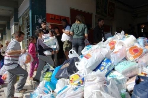 ο Δήμος Ελληνικού στο πλευρό των προσφύγων στο Λαύριο