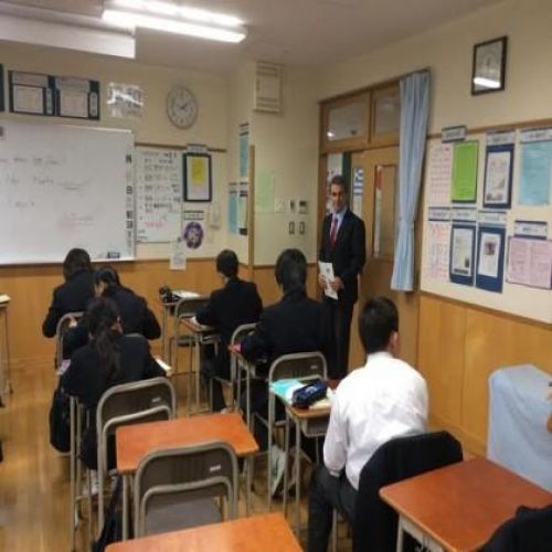 Στη χώρα του ανατέλλοντος Ηλίου, την Ιαπωνία βρέθηκε ο υπουργός Παιδείας Ανδρέας Λοβέρδος.