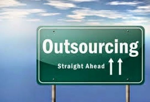 outsourcing =  απολύσεις υπαλλήλων και συρρίκνωση των Δήμων