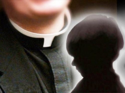 Προκλητικός καθολικός ιερέας: «Για την παιδεραστία δεν φταίνε οι ιερείς, αλλά τα ίδια τα παιδιά»
