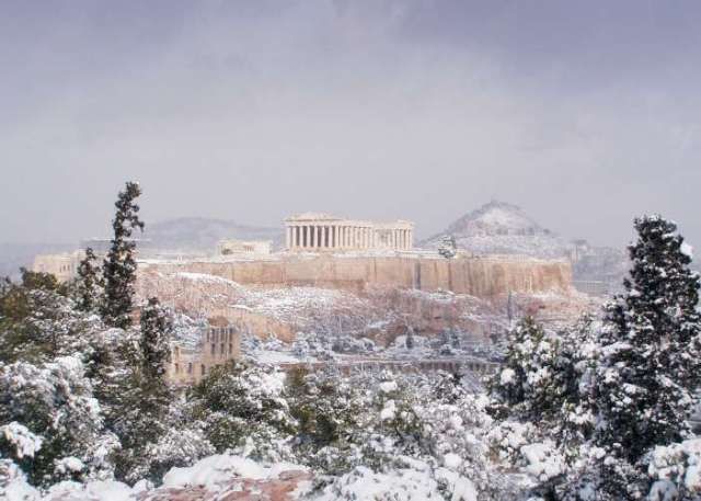 Χιόνια και ψύχος και στην Αθήνα