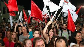 Η νεολαία του ΣΥΡΙΖΑ διαδηλώνει κατά του Τραμπ.