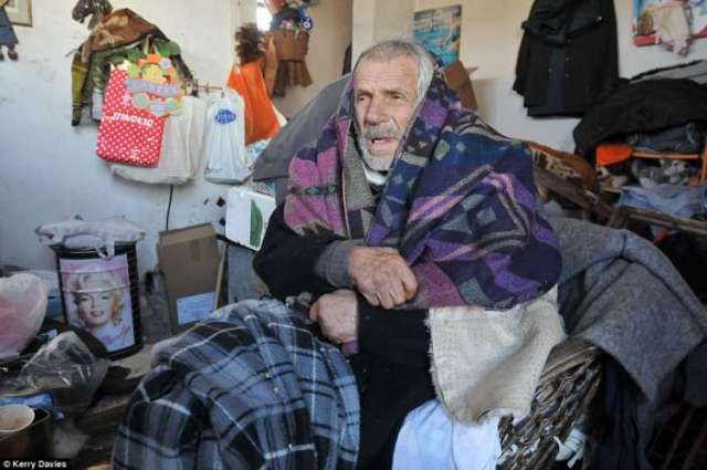''Έφυγε'' ο άστεγος του Ελληνικού