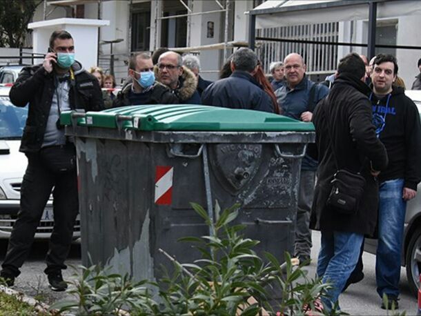 Πετρούπολη: Άνδρας πέταξε το βρέφος στον κάδο σκουπιδιών