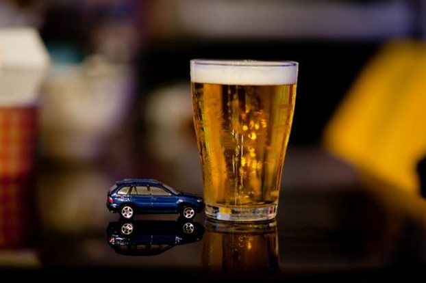 Δεν βάζουμε μυαλό - Η Τροχαία Αττικής ''τσίμπησε'' 200 μεθυσμένους οδηγούς το τριήμερο του Αγίου Πνεύματος
