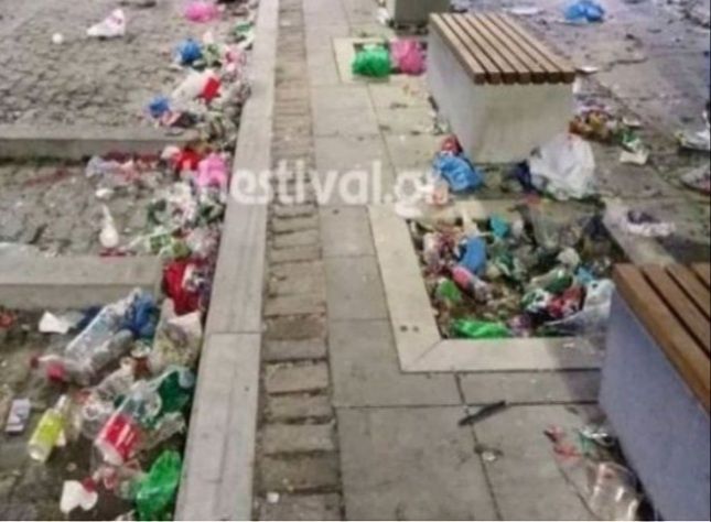 ''Προμήθεια μικροκάδων απορριμμάτων  - 12.400 ευρώ''. -   Ελπίζω, να μάθουμε να τους χρησιμοποιούμε και να μην πετάμε σκουπίδια όπου βρούμε...