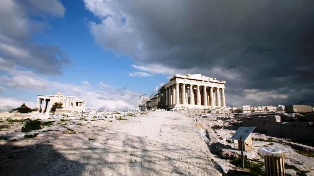 Κεραυνός στην Ακρόπολη τραυμάτισε δυο αρχαιοφύλακες