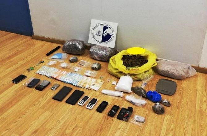 Βύρωνας: Σύλληψη τριών ατόμων για κατοχή και διακίνηση ναρκωτικών ουσιών