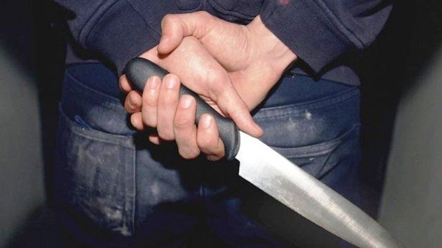 Δάφνη: Άντρας με μαχαίρι απείλησε ανήλικες μαθήτριες