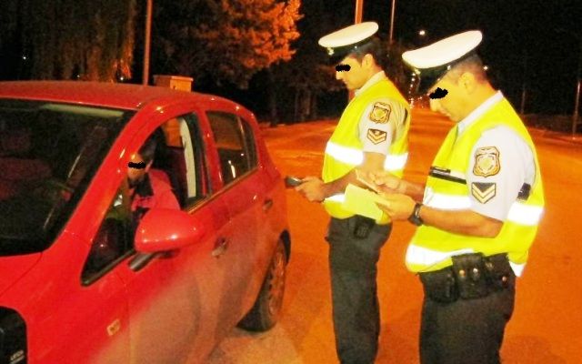Μπαράζ αλκοτέστ στους δρόμους της Αττικής - Εκατοντάδες οδηγοί υπό την επήρεια αλκοόλ